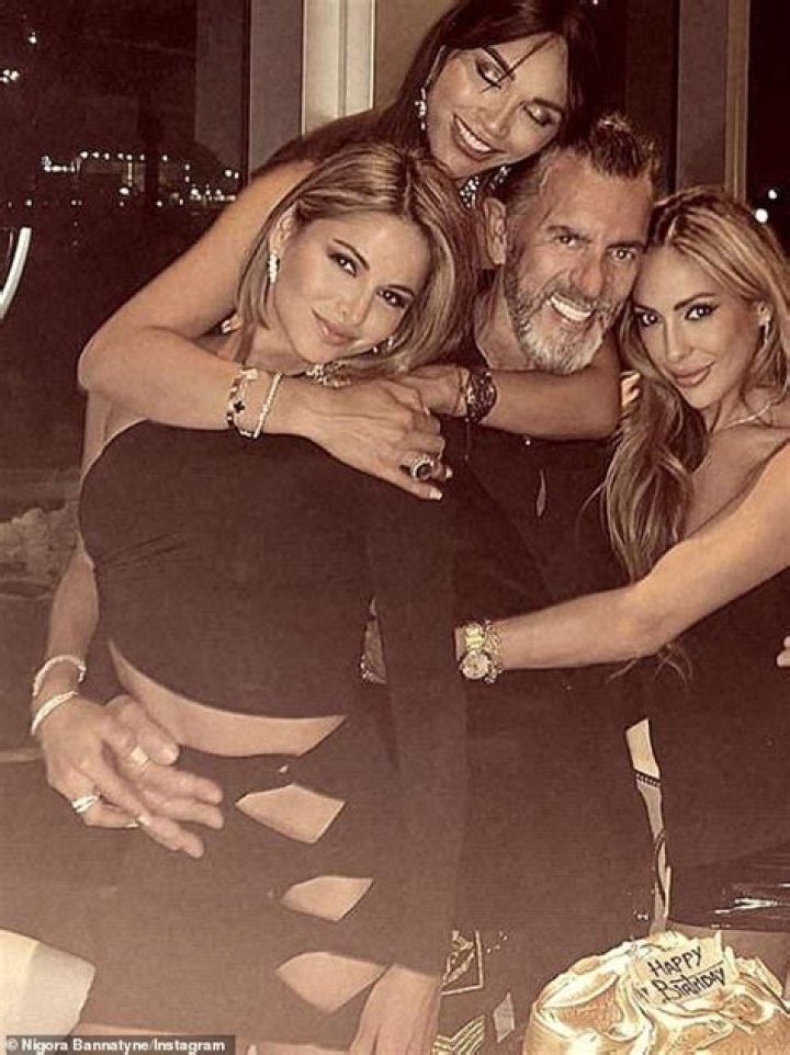 Pals:&nbsp;Other snaps showed her posing with her Mexican businessman husband Jos&eacute; Bast&oacute;n and nightclub owner David Grutman and his wife Isabela